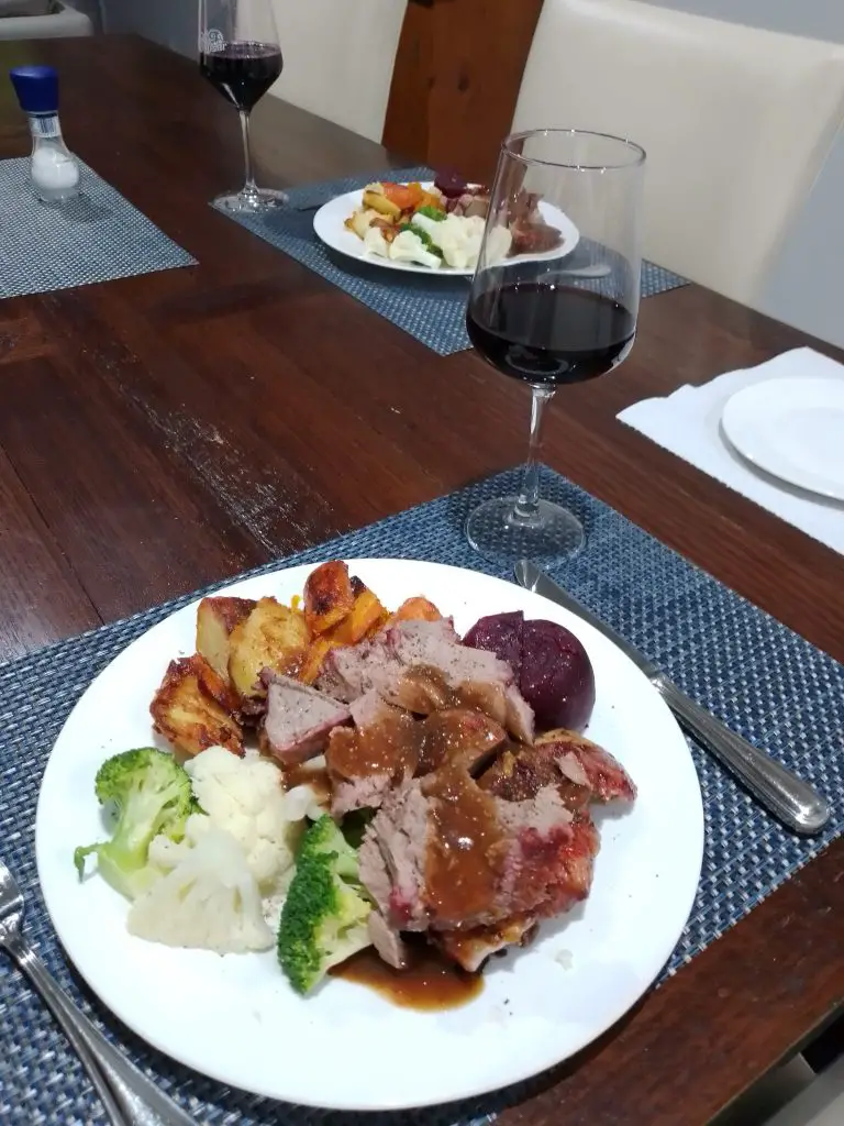 lamb and vegetables with red wine 
