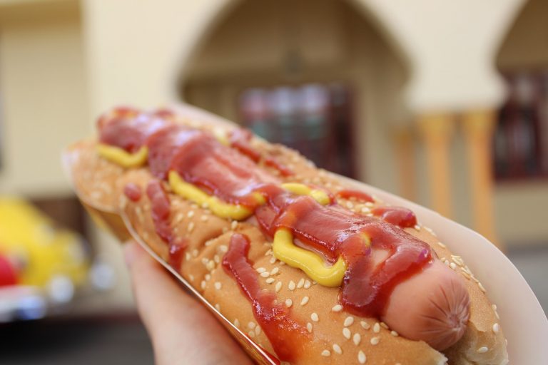 Hot Dog vs Hot Link Decoding the Delicious Differences meat magnate